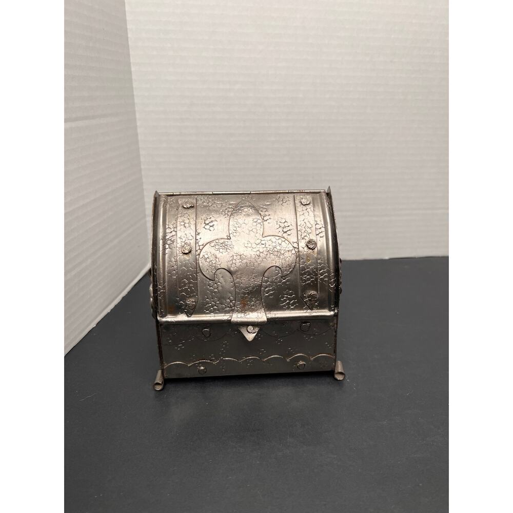 Vintage Metal Lined Box with Fleur de Lis Design on the Front and Twisted Rings